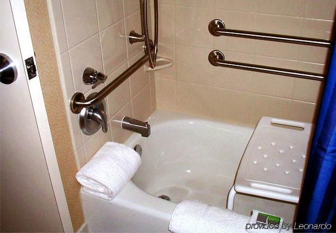 Courtyard By Marriott Hattiesburg Quarto foto